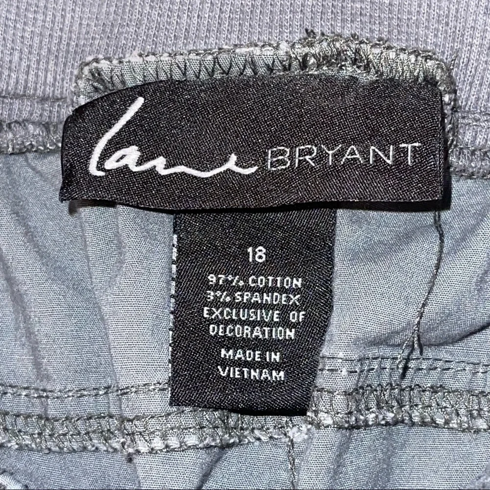 Utility Capris - Picture 3 of 3